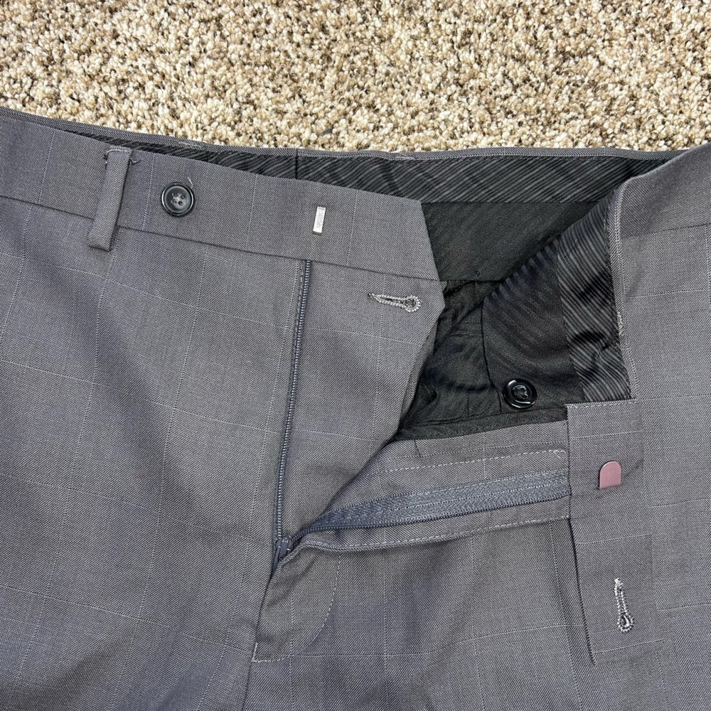 Calvin Klein Men’s Slim Fit Performance Dress Pants Gray 34x32​ - Picture 4 of 5